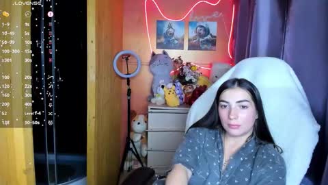 Snapshot of miss_tasy chatting on 09-28-25, 07:47 Melanie January 15th is my birthday there will be an interesting show online show from 09-28-25, 07:47