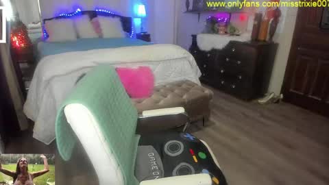 Trixie007 online show from 05-21-26, 08:05