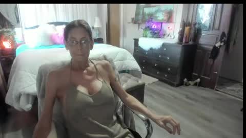 Trixie007 online show from 07-17-26, 04:34
