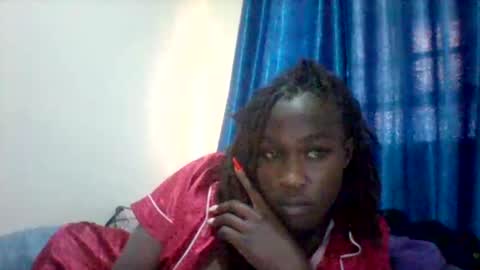 Snapshot of miss_vall chatting on 11-19-25, 12:16 miss_vall online show from 11-19-25, 12:16