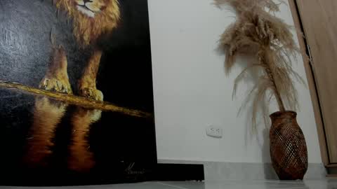 Snapshot of miss_vega417 chatting on 02-03-25, 03:53 REBECA  online show from 02-03-25, 03:53