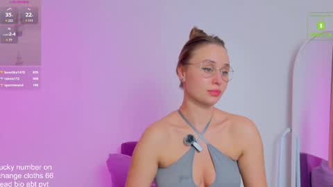 Snapshot of miss_vero chatting on 01-31-25, 01:54 Just Vero online show from 01-31-25, 01:54