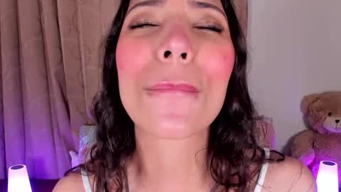 Snapshot of miss_veronica2 chatting on 02-04-26, 01:17 Miss Veronica online show from 02-04-26, 01:17