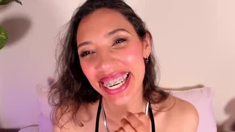 Snapshot of miss_veronica2 chatting on 03-11-26, 02:01 Miss Veronica online show from 03-11-26, 02:01