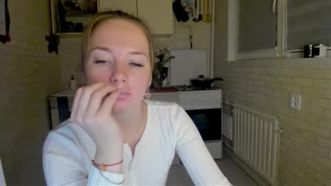 miss_you20 online show from 10-23-25, 06:06