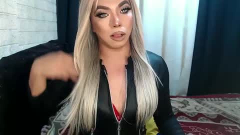 Snapshot of missaira69 chatting on 02-16-25, 11:16 AIRA online show from 02-16-25, 11:16