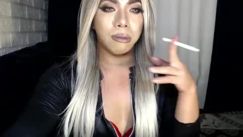 Snapshot of missaira69 chatting on 02-20-25, 01:36 AIRA online show from 02-20-25, 01:36