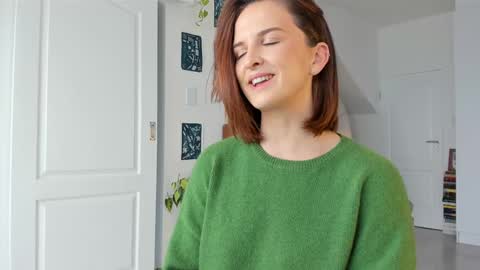 Snapshot of missalexthorn chatting on 02-21-26, 10:27 Alexandra Thorn online show from 02-21-26, 10:27