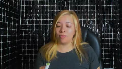 missalmafenix online show from 06-02-26, 12:51