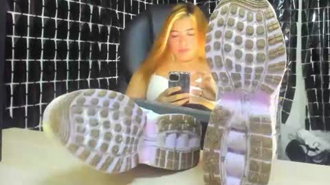 missalmafenix online show from 07-24-26, 05:00