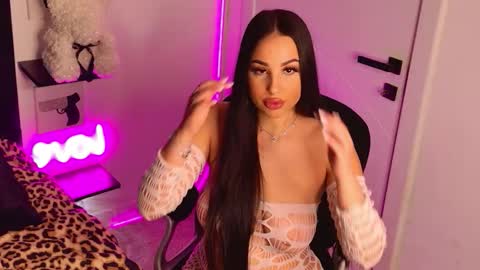 Snapshot of missameliaaa chatting on 01-10-26, 05:37 Amelia online show from 01-10-26, 05:37