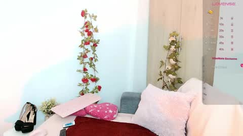 Snapshot of missangeldust chatting on 05-27-26, 01:57 missangeldust online show from 05-27-26, 01:57