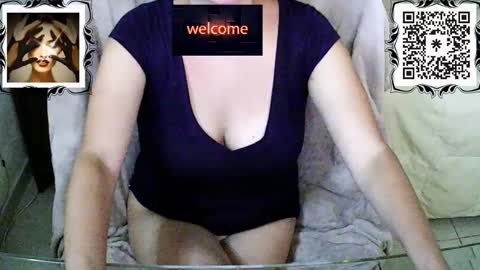 Snapshot of missbiny chatting on 01-05-26, 08:01 Avamlash online show from 01-05-26, 08:01