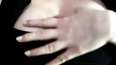 Snapshot of missbiny chatting on 05-27-26, 06:27 Avamlash online show from 05-27-26, 06:27