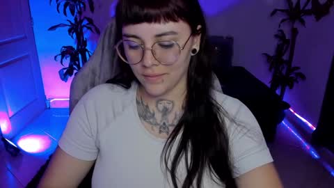 Snapshot of misscharlottte_18 chatting on 02-27-25, 06:40 Missy Charlottte.  Hey remember to give me a thumbs up ty online show from 02-27-25, 06:40