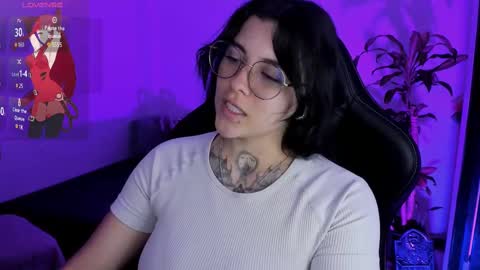 Snapshot of misscharlottte_18 chatting on 10-18-25, 02:36 Missy Charlottte.  Hey remember to give me a thumbs up ty online show from 10-18-25, 02:36