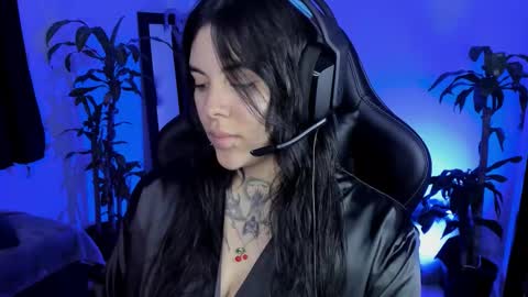 Missy Charlottte.  Hey remember to give me a thumbs up ty online show from 11-29-25, 03:09