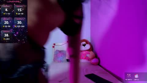 Snapshot of misschelsea01 chatting on 02-11-26, 09:03 Chelsea online show from 02-11-26, 09:03