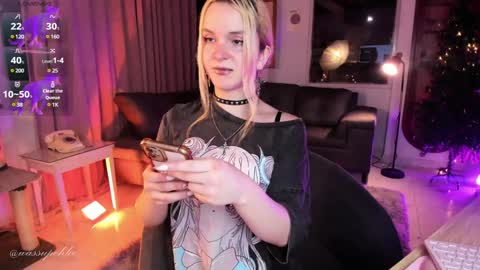 Snapshot of misschloe__ chatting on 12-04-24, 12:19 Chloe freelance model Please your thumbs up are important online show from 12-04-24, 12:19
