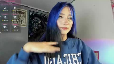 Snapshot of missdomino_ chatting on 09-15-25, 02:17 valentina online show from 09-15-25, 02:17