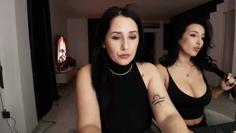 Snapshot of missdyaa chatting on 11-22-25, 11:04 Miss online show from 11-22-25, 11:04