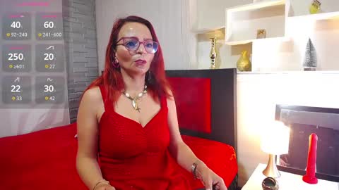 Snapshot of missellien chatting on 02-08-25, 11:12 Angela online show from 02-08-25, 11:12