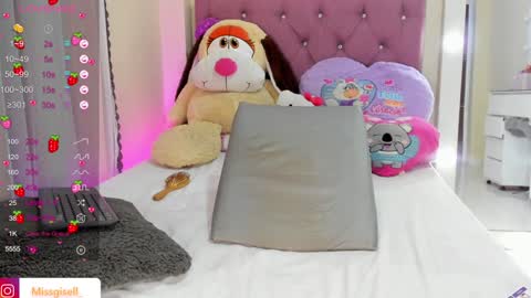 Gisell   Gigi online show from 01-28-25, 06:49