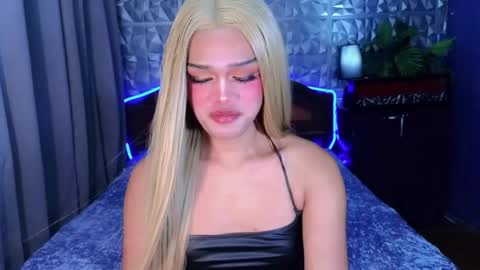 Snapshot of missionary_addiction_cumshot chatting on 06-07-26, 12:53 im your queen steffie online show from 06-07-26, 12:53