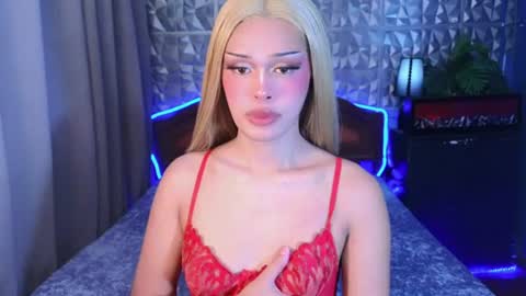 Snapshot of missionary_addiction_cumshot chatting on 06-16-26, 12:30 im your queen steffie online show from 06-16-26, 12:30