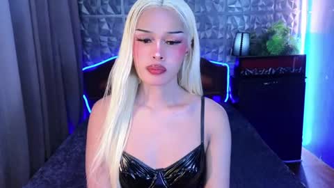 Snapshot of missionary_addiction_cumshot chatting on 07-03-26, 11:49 im your queen steffie online show from 07-03-26, 11:49