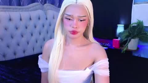 Snapshot of missionary_addiction_cumshot chatting on 07-16-26, 02:12 im your queen steffie online show from 07-16-26, 02:12
