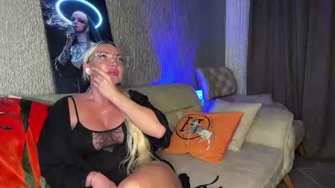 Jess online show from 07-18-26, 06:01