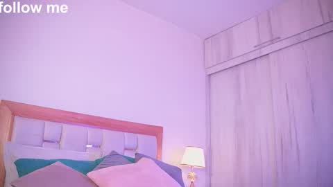 Snapshot of missjuliaa_ chatting on 09-12-25, 03:17 A N N Y online show from 09-12-25, 03:17