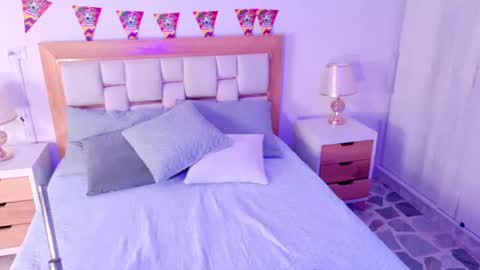 Snapshot of missjuliaa_ chatting on 07-03-26, 07:09 A N N Y online show from 07-03-26, 07:09