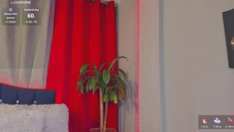 kassandra lazcano online show from 10-25-25, 01:57