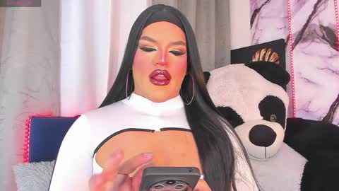 Snapshot of misskassandraa_ chatting on 06-08-26, 11:27 kassandra lazcano online show from 06-08-26, 11:27