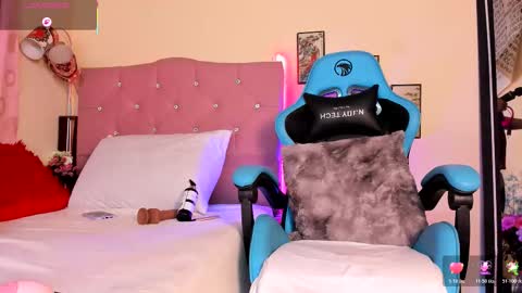   online show from 10-25-25, 03:29