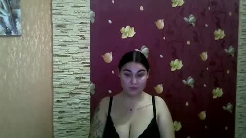 Snapshot of misskiss878 chatting on 01-19-25, 05:28 Lisa online show from 01-19-25, 05:28