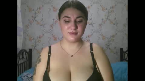 Snapshot of misskiss878 chatting on 03-07-25, 08:33 Lisa online show from 03-07-25, 08:33