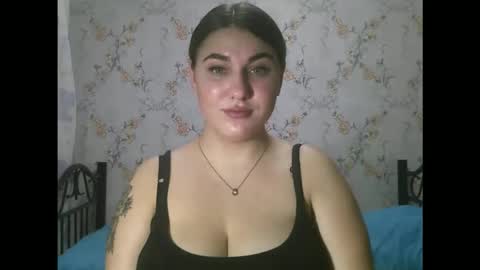 Snapshot of misskiss878 chatting on 10-12-25, 04:28 Lisa online show from 10-12-25, 04:28
