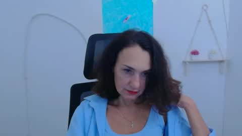 Christina online show from 12-05-25, 12:25