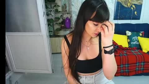 MissLaura online show from 02-09-25, 10:09