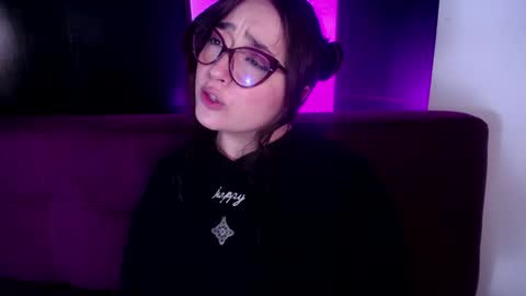 Miss Loise online show from 12-19-24, 07:40