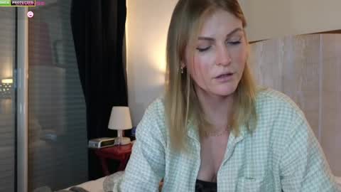 Misslucci online show from 02-23-25, 06:34