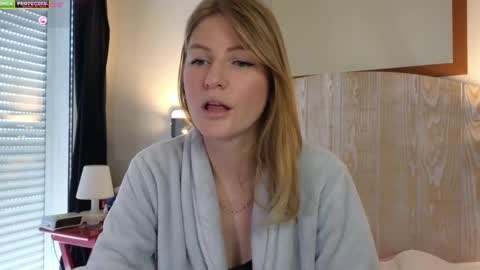 Misslucci online show from 03-08-25, 09:06