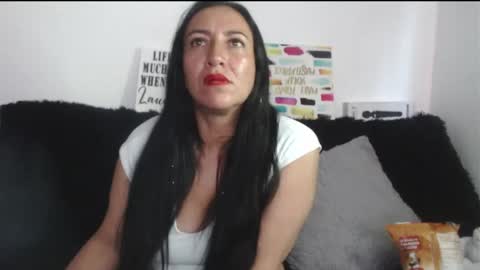 Snapshot of misslucyy1 chatting on 12-31-24, 08:56 luccy online show from 12-31-24, 08:56