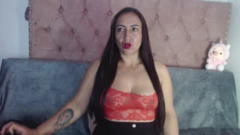 Snapshot of misslucyy1 chatting on 09-21-25, 07:37 luccy online show from 09-21-25, 07:37