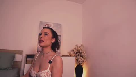 Lullu online show from 11-14-25, 02:49