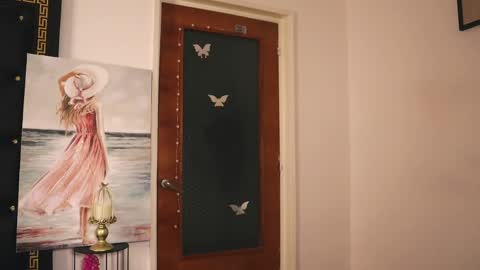 Lullu online show from 04-15-26, 07:58