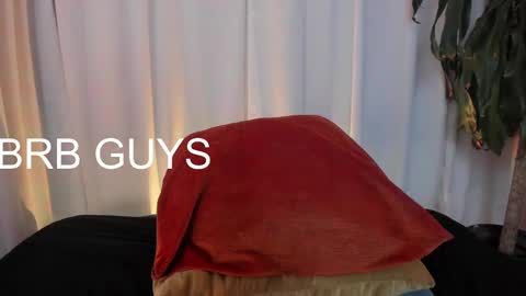 Snapshot of misslynn_ chatting on 02-18-25, 10:38 i am lyn online show from 02-18-25, 10:38